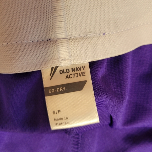 Old Navy shorts - Picture 3 of 3